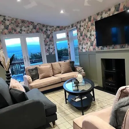 Luxury Lodge With Hot Tub In Royal Deeside Strachan Exterior photo