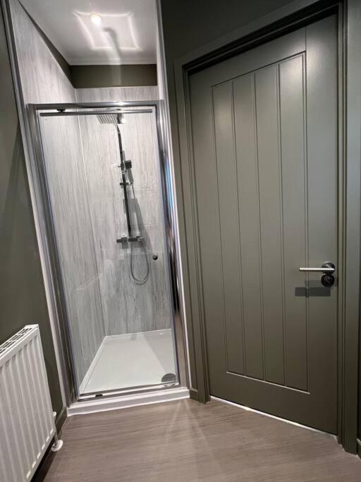 Chalet Luxury With Hot Tub In Royal Deeside Strachan